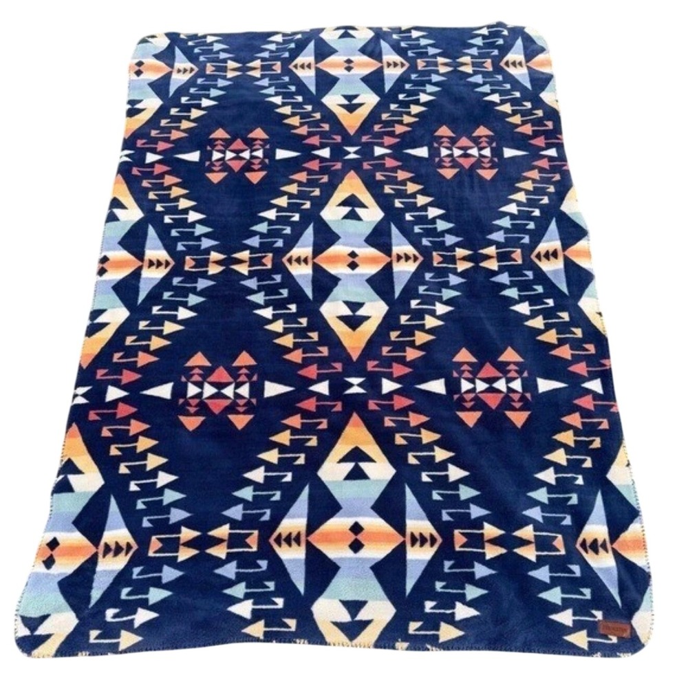 Pendleton Southwestern Fleece Throw Blanket Geometric Whipstitch 71" x 48"
